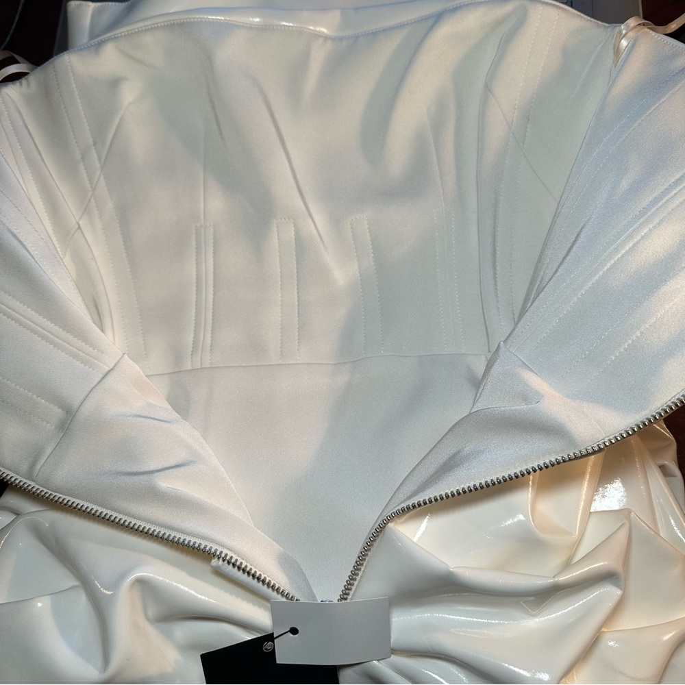 Alex Perry Decon Ruched Stretch Vinyl Strapless Dress Size 6. New with T… - Picture 7 of 10